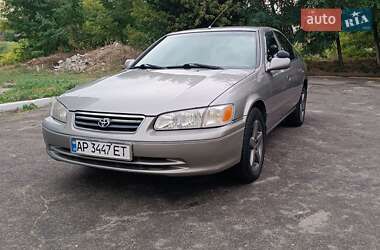 Седан Toyota Camry 2000 в Запоріжжі
