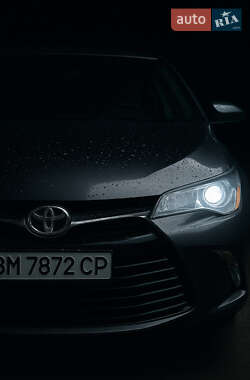 Седан Toyota Camry 2016 в Сумах