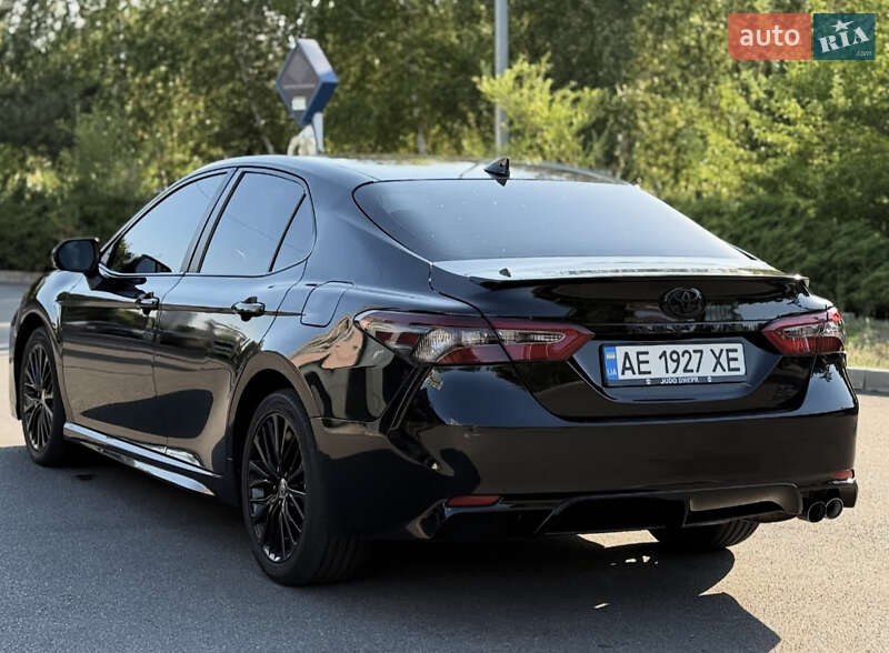 Седан Toyota Camry 2020 в Дніпрі