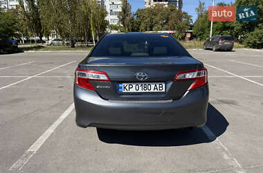 Седан Toyota Camry 2012 в  фото 5 Седан Toyota Camry 2012 в