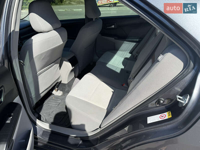 Седан Toyota Camry 2012 в Запоріжжі
