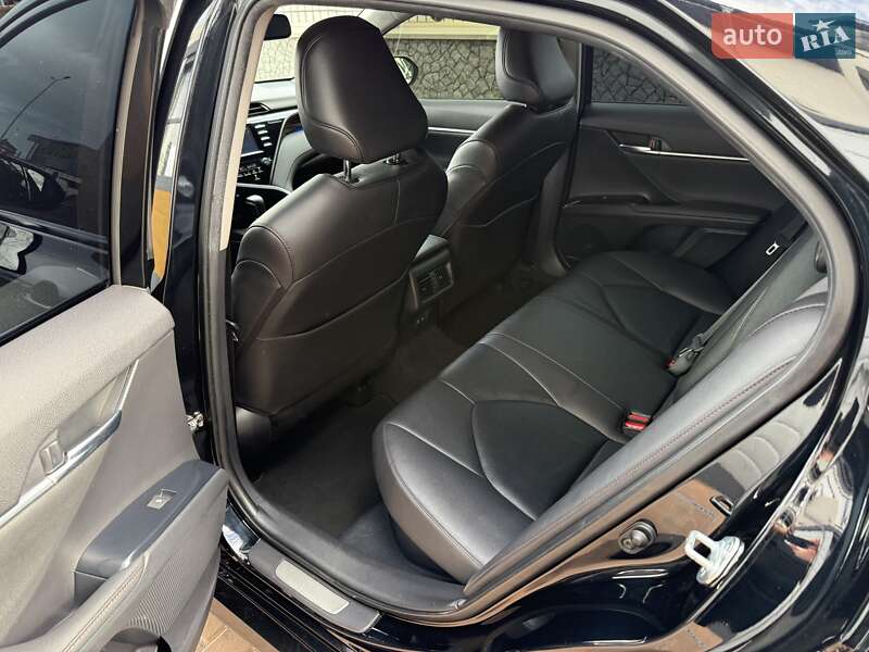 Седан Toyota Camry 2020 в Белой Церкви