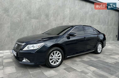 Седан Toyota Camry 2013 в 