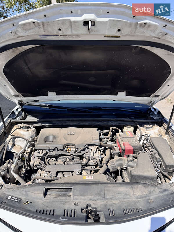 Седан Toyota Camry 2018 в Одессе