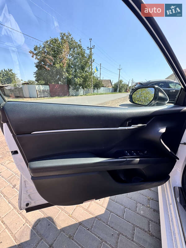 Седан Toyota Camry 2018 в Одессе