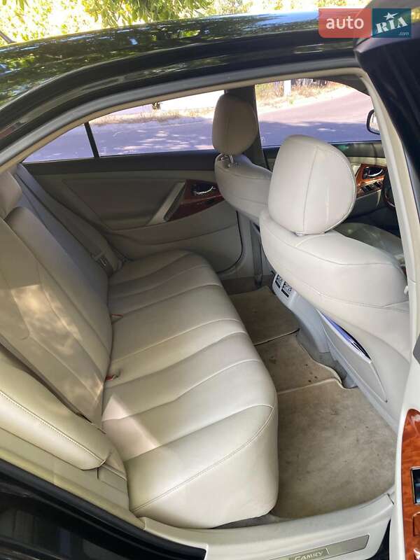Седан Toyota Camry 2007 в Дніпрі