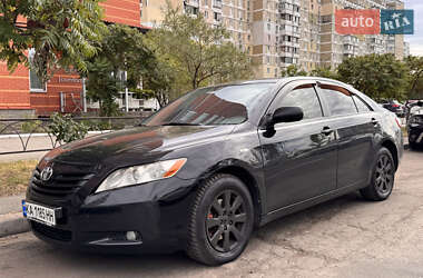 Седан Toyota Camry 2006 в Києві