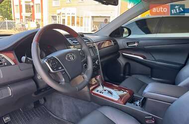 Седан Toyota Camry 2012 в 