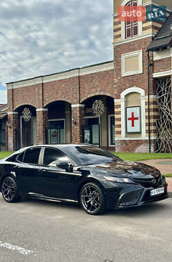 Седан Toyota Camry 2021 в Киеве
