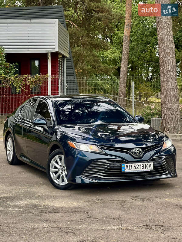 Седан Toyota Camry 2018 в Киеве фото 3 Седан Toyota Camry 2018 в Киеве