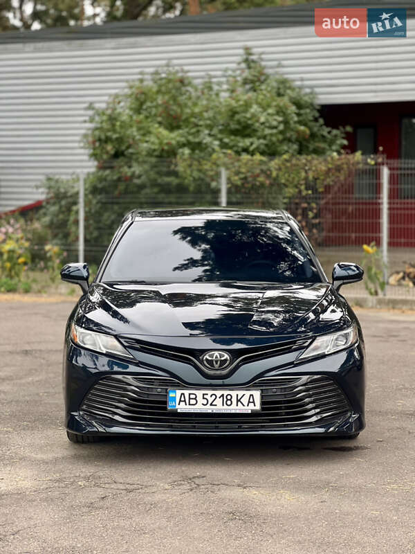 Седан Toyota Camry 2018 в Киеве фото 10 Седан Toyota Camry 2018 в Киеве