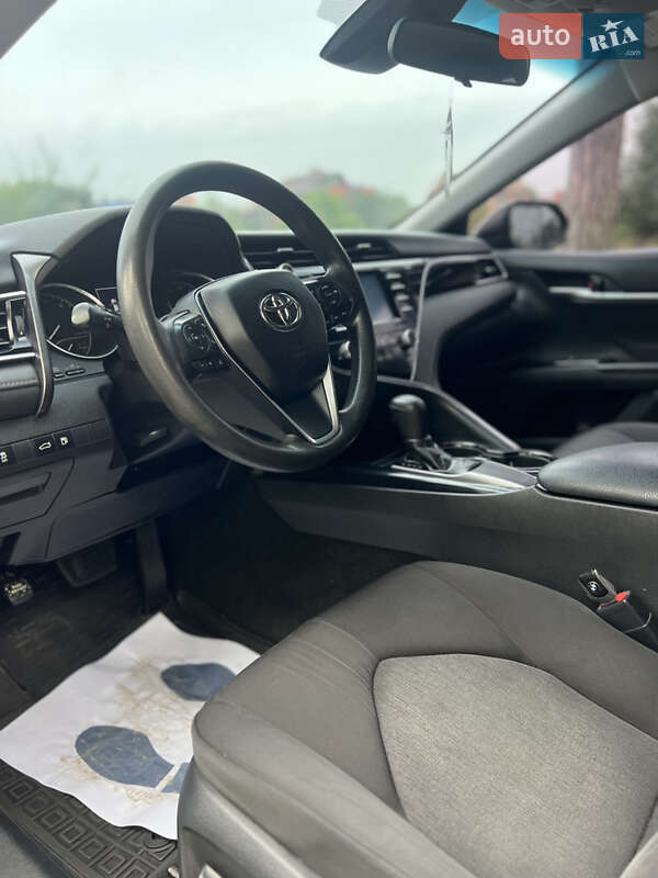 Седан Toyota Camry 2018 в Киеве фото 24 Седан Toyota Camry 2018 в Киеве