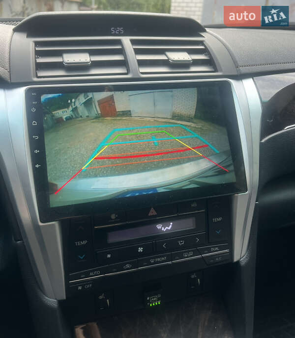 Седан Toyota Camry 2017 в Житомире