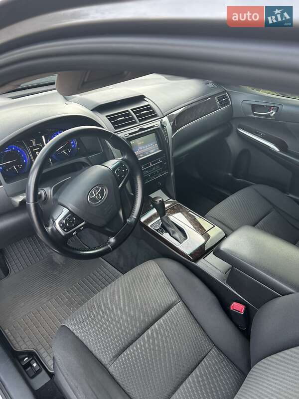 Седан Toyota Camry 2016 в Києві