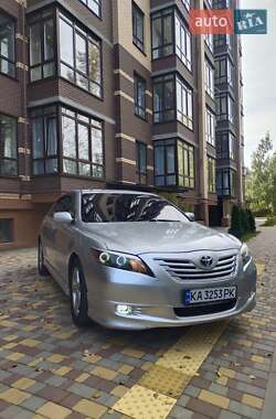 Седан Toyota Camry 2006 в Чернигове