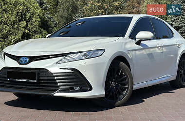 Седан Toyota Camry 2023 в Днепре
