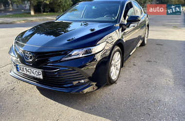 Седан Toyota Camry 2018 в Харькове