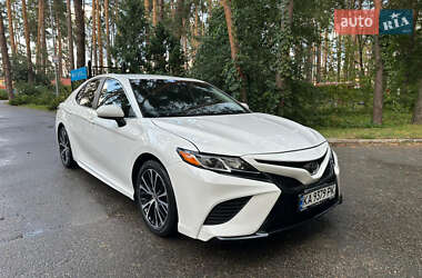 Седан Toyota Camry 2019 в 