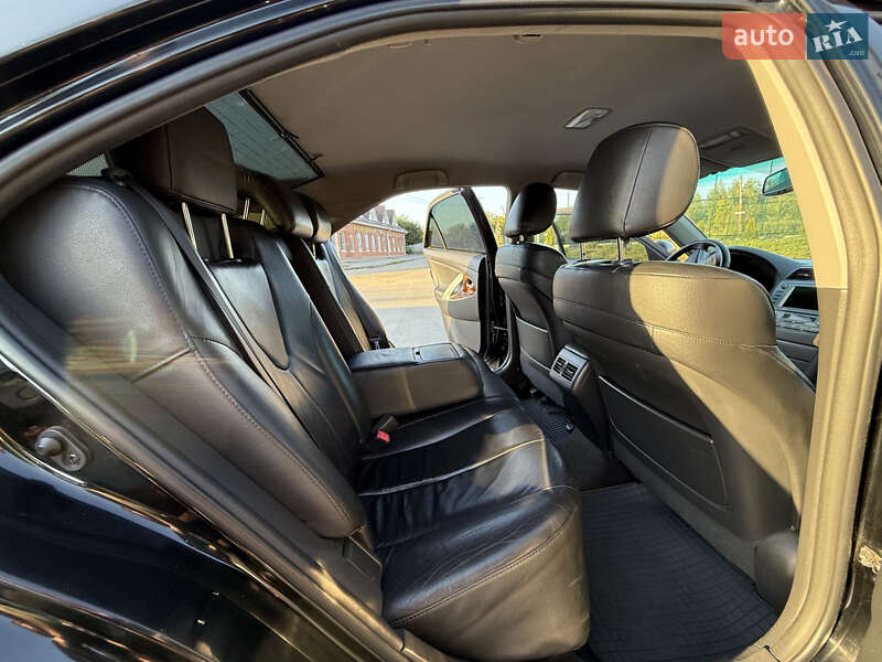 Седан Toyota Camry 2008 в Виннице