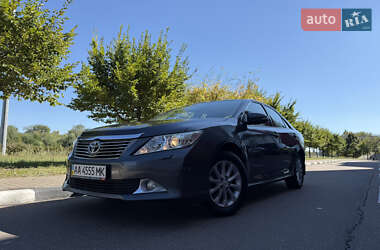 Седан Toyota Camry 2012 в Києві