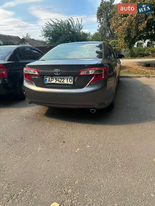 Седан Toyota Camry 2012 в Запоріжжі