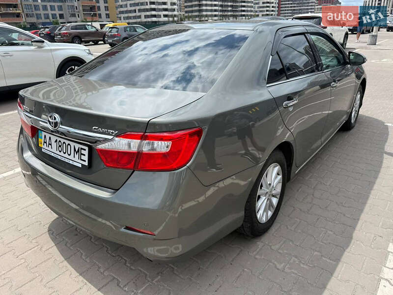 Седан Toyota Camry 2012 в Белой Церкви