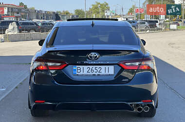 Седан Toyota Camry 2021 в 
