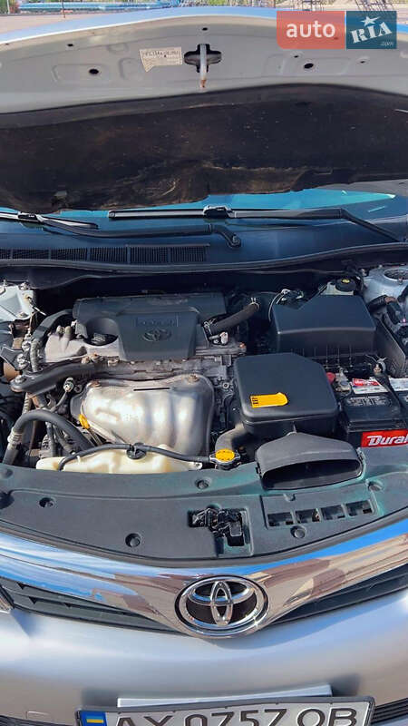 Седан Toyota Camry 2013 в Новой Водолаге