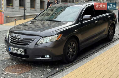 Седан Toyota Camry 2008 в Киеве