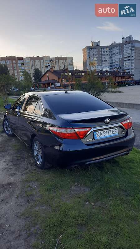 Седан Toyota Camry 2016 в Украинке