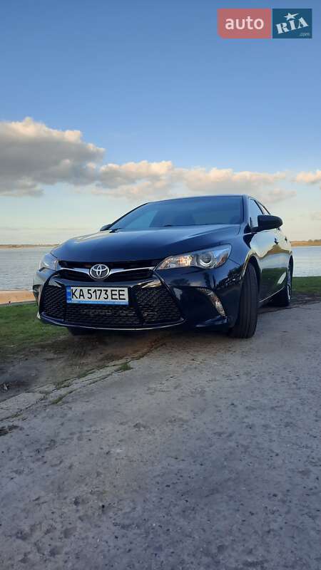 Седан Toyota Camry 2016 в Украинке