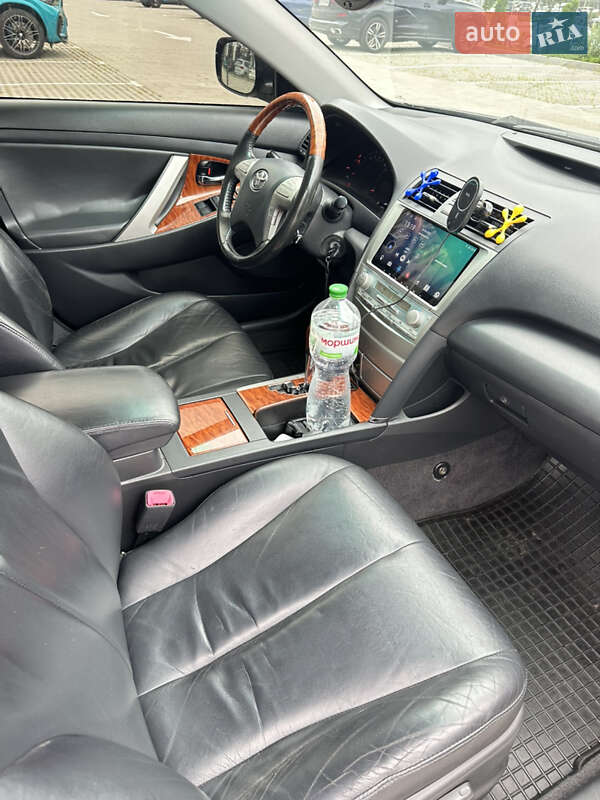 Седан Toyota Camry 2007 в Киеве