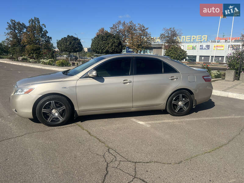 Седан Toyota Camry 2006 в Кривому Розі