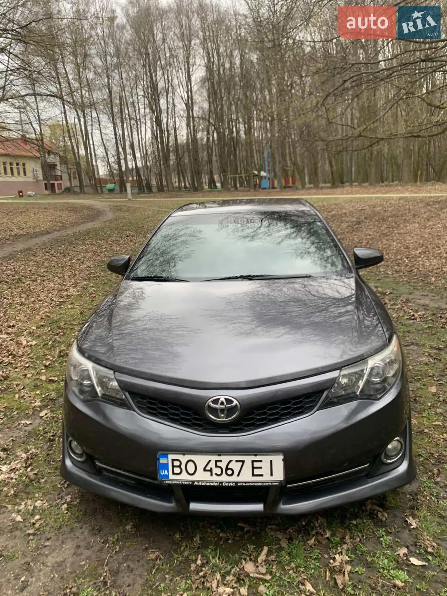 2012 Toyota Camry - фото 1