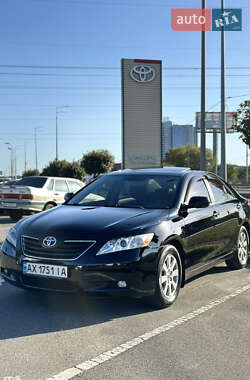 Седан Toyota Camry 2007 в Києві