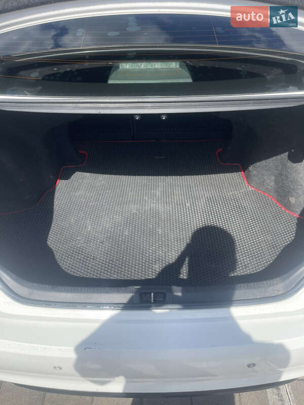 Седан Toyota Camry 2015 в Киеве фото 21 Седан Toyota Camry 2015 в Киеве