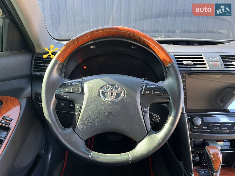 Седан Toyota Camry 2008 в Южноукраїнську