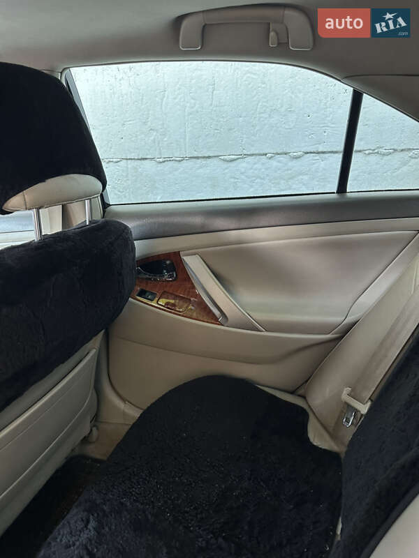 Седан Toyota Camry 2008 в Луцьку