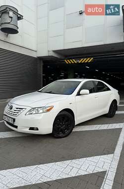 Седан Toyota Camry 2009 в Києві
