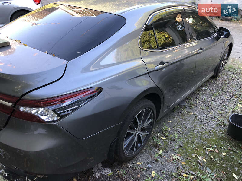 Седан Toyota Camry 2021 в Києві