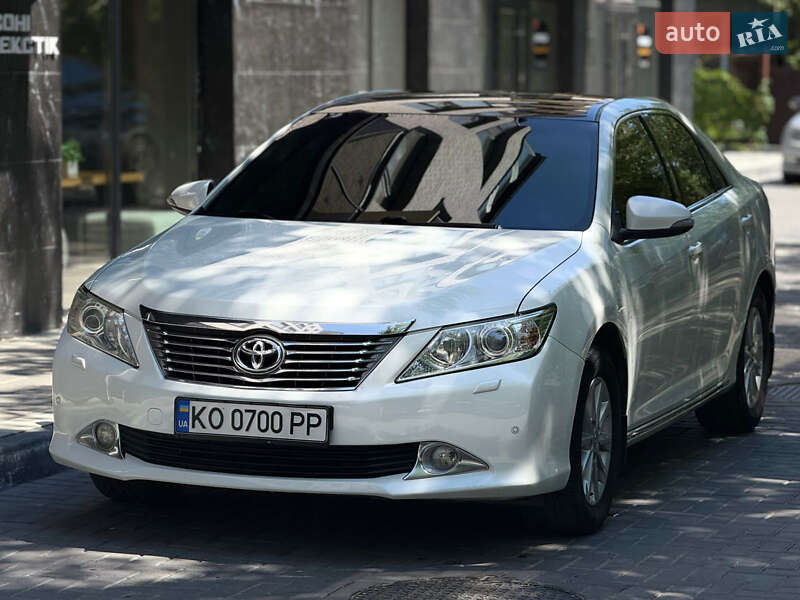 Toyota Camry 2012
