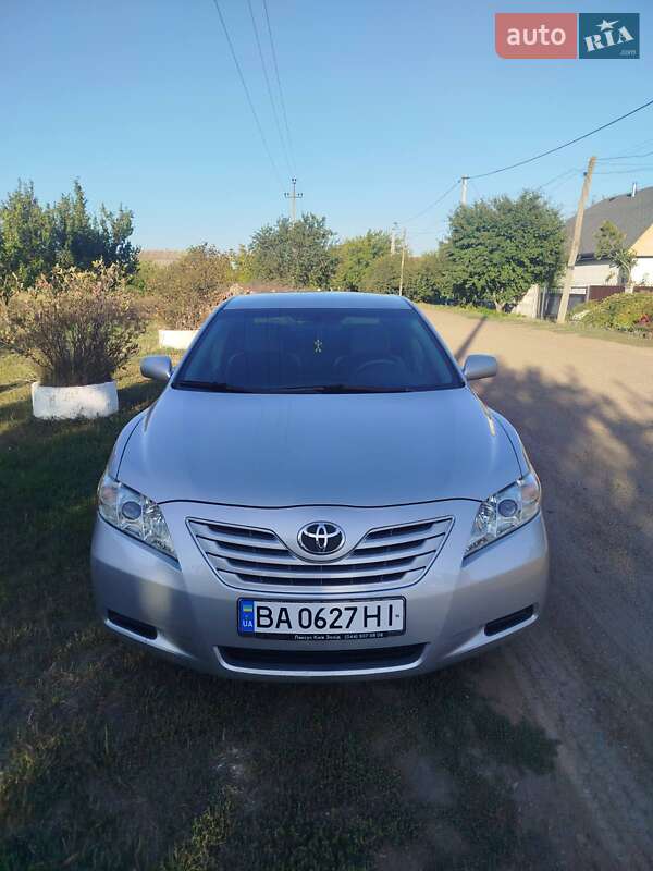 Седан Toyota Camry 2008 в Голованівську
