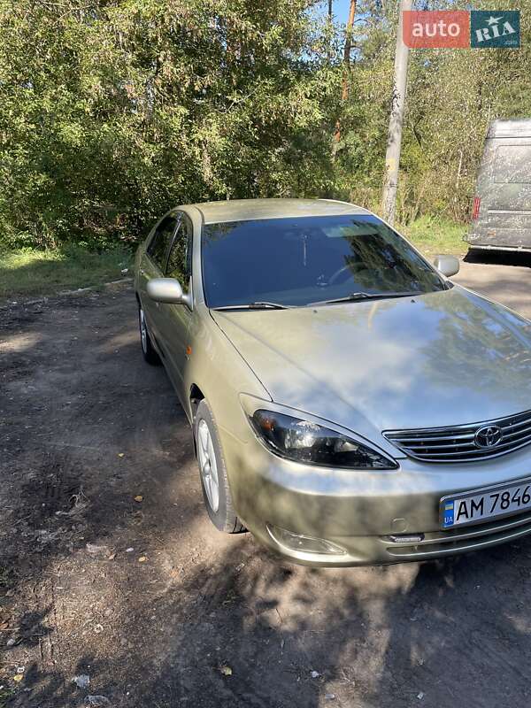 Седан Toyota Camry 2003 в Житомирі