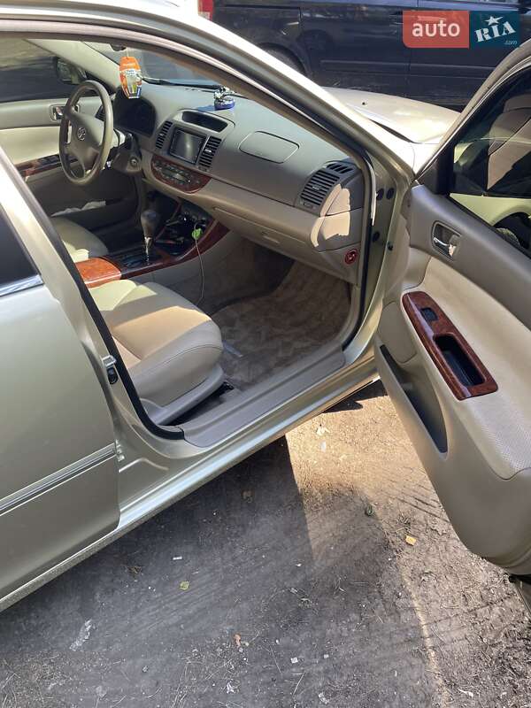 Седан Toyota Camry 2003 в Житомирі