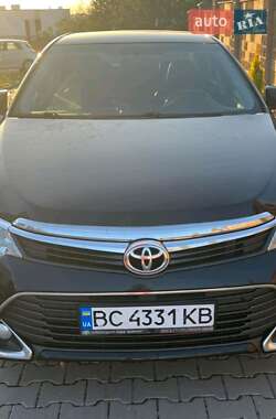 Седан Toyota Camry 2015 в Львові