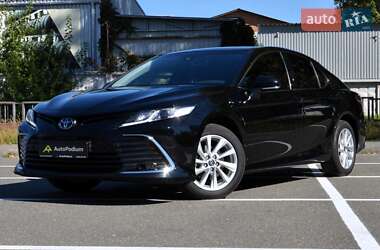 Седан Toyota Camry 2024 в 