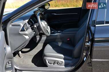 Седан Toyota Camry 2024 в 