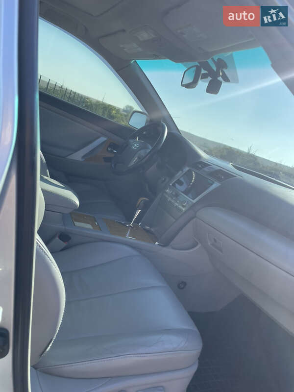 Седан Toyota Camry 2006 в Южному