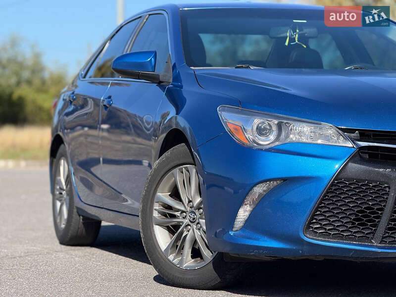 Седан Toyota Camry 2017 в Києві