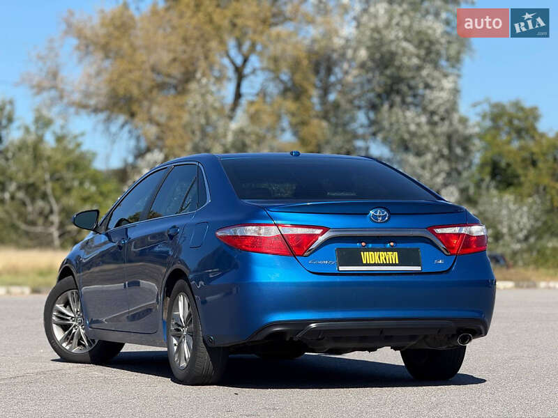 Седан Toyota Camry 2017 в Києві
